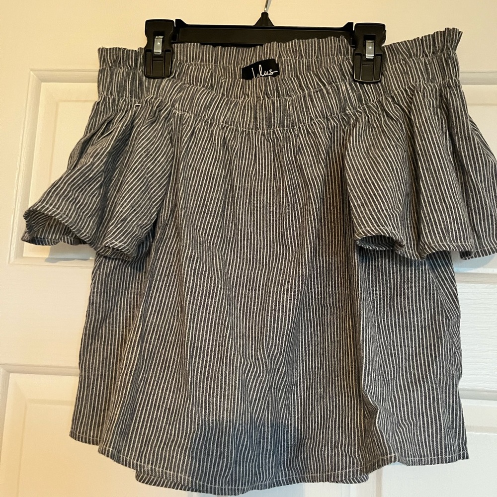 Lulu’s off the shoulder blue and white stripped shirt
